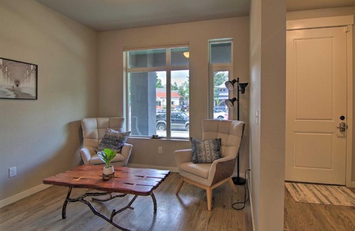 Colorado Springs House | Upscale and Modern Colorado Springs Townhome!