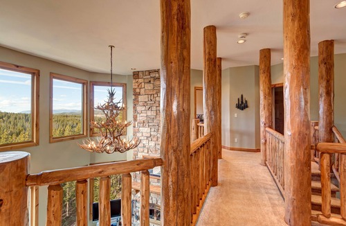 Blue River House | Upscale mountain retreat on 4 acres! 6 min to Breckenridge