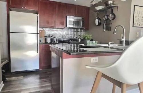 Cheesman Park Apartment | Urban Denver 2BR Flat, Steps to Botanical Garden