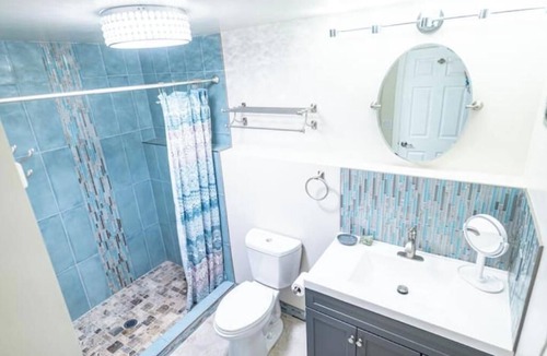 Cheesman Park Apartment | Urban Mansion Oasis 1BR Apt - Free Parking