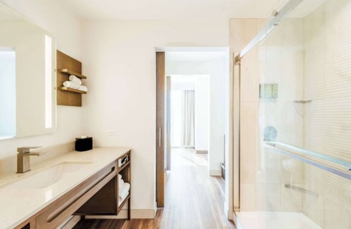 LoDo House | Urban Retreat in Downtown Denver! Swimming Pool, Pet-friendly Property!