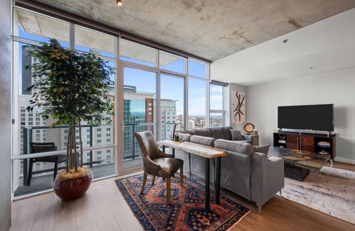 Downtown Denver Condo | 122 m² Condo ∙ 2 bedrooms ∙ 4 guests