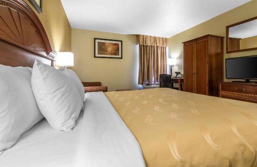 Central Colorado Springs Hotel | 35 m² Hotel ∙ 127 guests