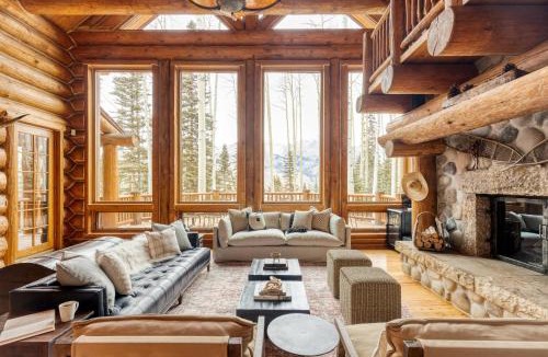 Mountain Village House | Ute Lodge by AvantStay Cozy Expansive Mountain Home Close to the Slopes