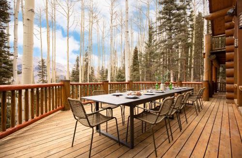 Mountain Village House | Ute Lodge by AvantStay Cozy Expansive Mountain Home Close to the Slopes
