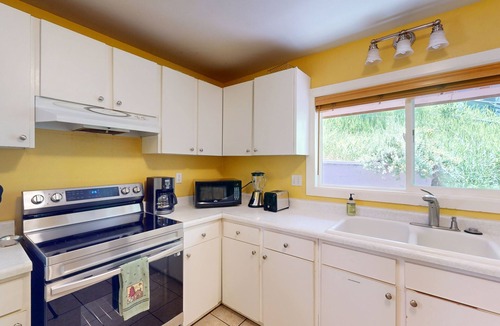 Intermountain Condo | Vail Mountain Condo w/Hot Tub - 10 Minutes to Vail Ski Resort
