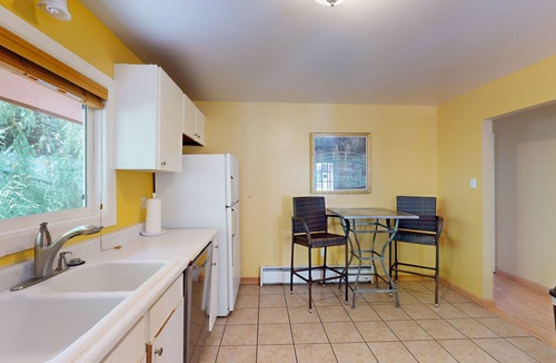 Intermountain Condo | Vail Mountain Condo w/Hot Tub - 10 Minutes to Vail Ski Resort