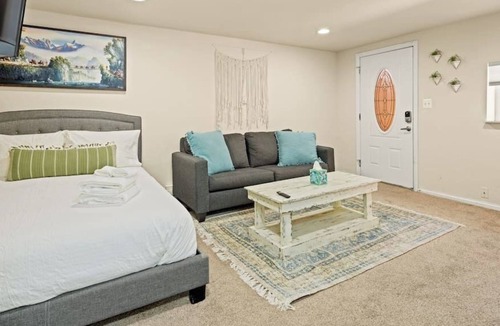 Cole House | Victorian Charmer and Carriage House, Walk to RiNo