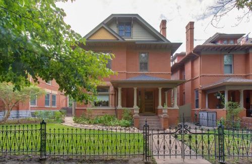 Cheesman Park Apartment | Victorian-Style Cheesman Park Apt - 2 Mi to Dtwn