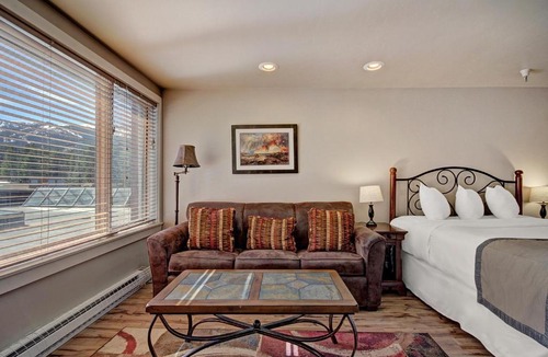 Peak 9 Apartment | Village at Breck V4208