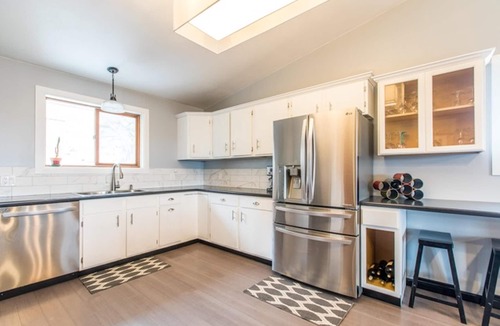 Palisade House | Vineyard Home close to town and Fruit and Wine Byway