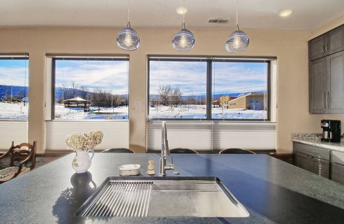 Mesa House | Vini's Place- A Cool Creek Retreat