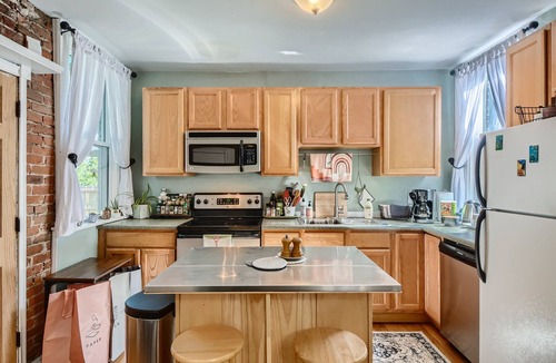 Lincoln Park House | Vintage Charm in the Heart of Denver!