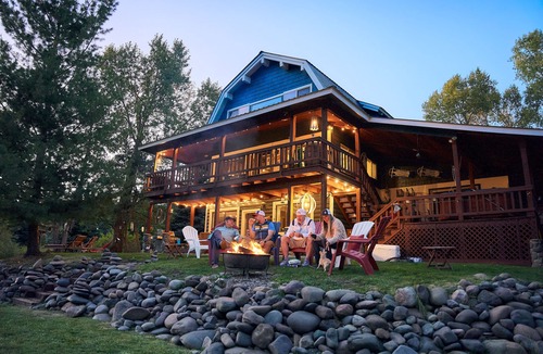 San Juan River Village House | VR19-376 -Closest 4-bedroom riverfront to Wolf Creek Resort