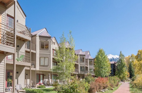 Telluride Condo | Walk to All! Riverside Balcony with Ski Mountain Views