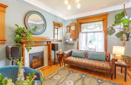 City Park House | Walk to Denver Zoo City Park Getaway with Garden