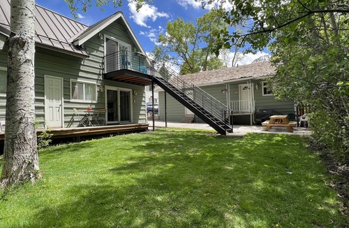 Ouray Cabin | Walk to Everything in Ouray, ideal location! Air conditioner!