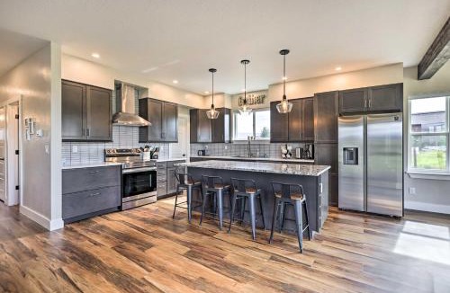 Grand Elk Ranch House | Walk To Golf Modern Mtn-View Home in Granby