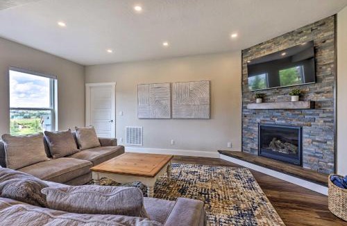 Grand Elk Ranch House | Walk To Golf Modern Mtn-View Home in Granby