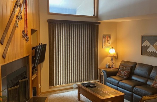 Mountain House Condo | Walk to Lifts, Mtn View, Indoor Hot Tub and Pool, Underground Parking!