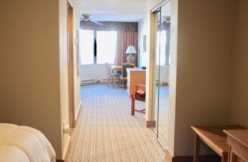 Crested Butte House | Walk To Mountain Base Studio For 4 & Pool