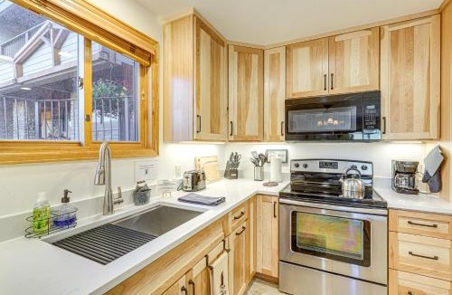 Crested Butte Apartment | Walk to Ski Lifts Cozy Crested Butte Condo