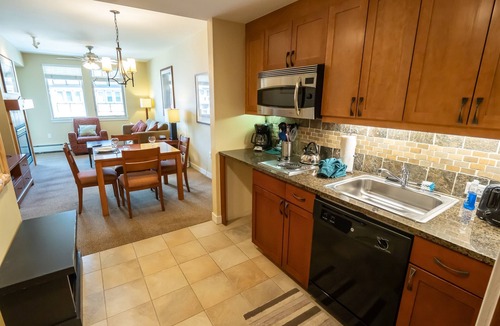 Winter Park Condo | Walk to Slopes, Newer Unit, Biggest Hot Tub, Great Views !