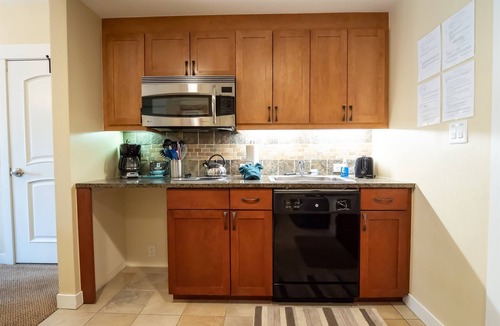 Winter Park Condo | Walk to Slopes, Newer Unit, Biggest Hot Tub, Great Views !