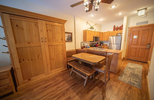 River Run Condo | Walk to Slopes | Pool & Hot Tub | Village