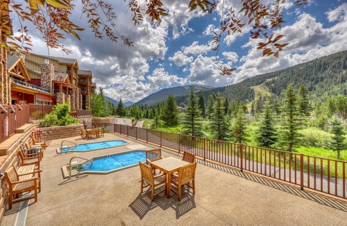 Mountain House Condo | Walk to the Slopes, Amazing Ski Area Views, Shared Hot Tubs Too