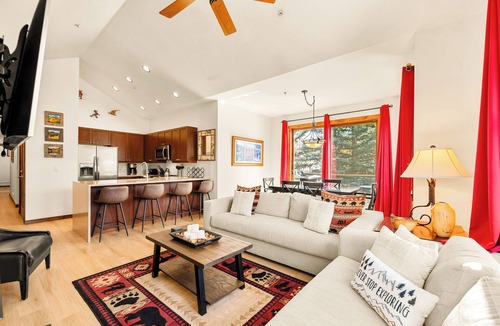 Historic District Condo | Walk to Town/Lifts. Mtn View. Pool, Hot Tubs.