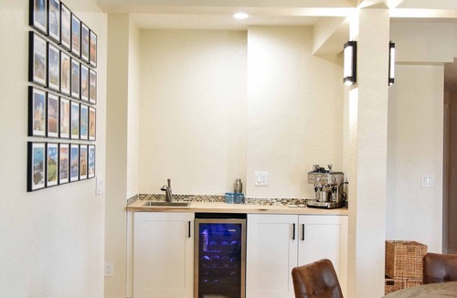 Brighton Apartment | Walkout Basement 28 mins to Boulder with Water, Golf & Mountain Views