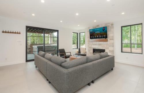 Rendezvous House | Wanderlust