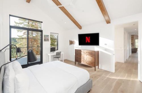Rendezvous House | Wanderlust