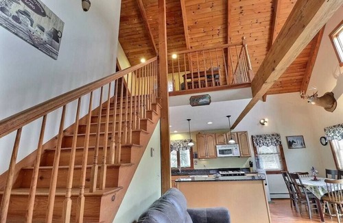 Croydon House | Waterfront Access Homes | Sleeps 12 + Dog-Friendly