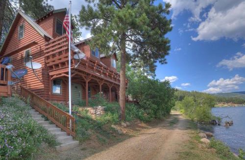 Bayfield House | Waterfront Cabin on Vallecito Lake