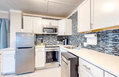 Perdido Key Coves One Apartment | Waterfront studio steps from beach with tennis/boat dock access & patio