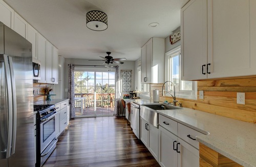 Palmer Lake House | Welcome to our 5 bedroom 2 bathroom home in Charming Palmer Lake