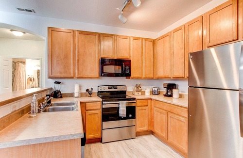 Aurora Condo | Welcoming and Wonderful Main Floor Condo