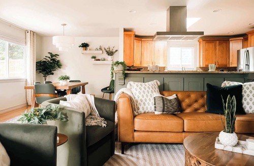 Broomfield House | Wellness Retreat | Sauna, Cold Plunge & Hot Tub