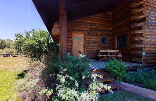 Gunnison House | West Elk Wilderness Lodge
