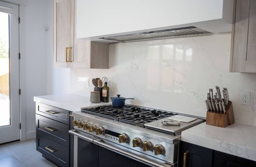 West Highland House | West Highlands 4 br/4.5 ba Modern Retreat with Mountain Views