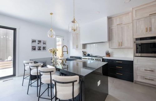 West Highland House | West Highlands 4 br/4.5 ba Modern Retreat with Mountain Views