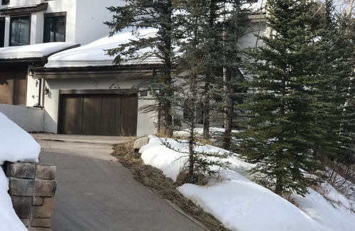 Highland Meadows House | West Vail - 3 Level Mountain Retreat with Spectacular Views