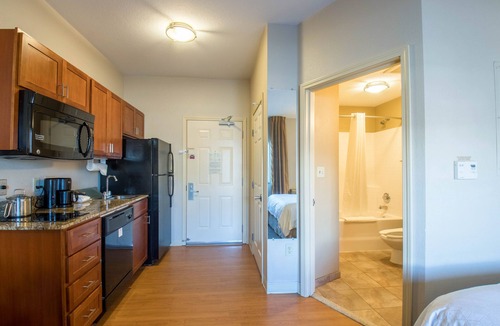 Parachute Hotel | Western Slope Suites