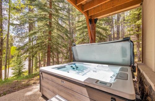 Four O'Clock House | Westridge 55 by Great Western Lodging