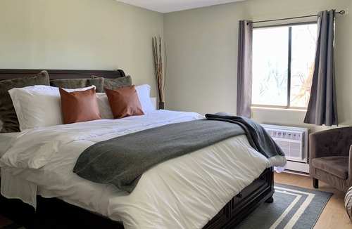 Bel Aire Condo | Wheat Ridge Retreat - 10 minutes to Denver and Golden, CO