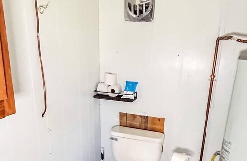 Collbran Cabin | Wildflower - Hunters cabin stay