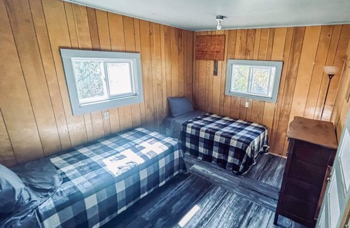 Collbran Cabin | Wildflower - Hunters cabin stay