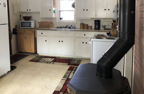 Red Feather Lakes Cabin | Wildlife and aspen trees surround the cabin cottage at Redfeather Lakes